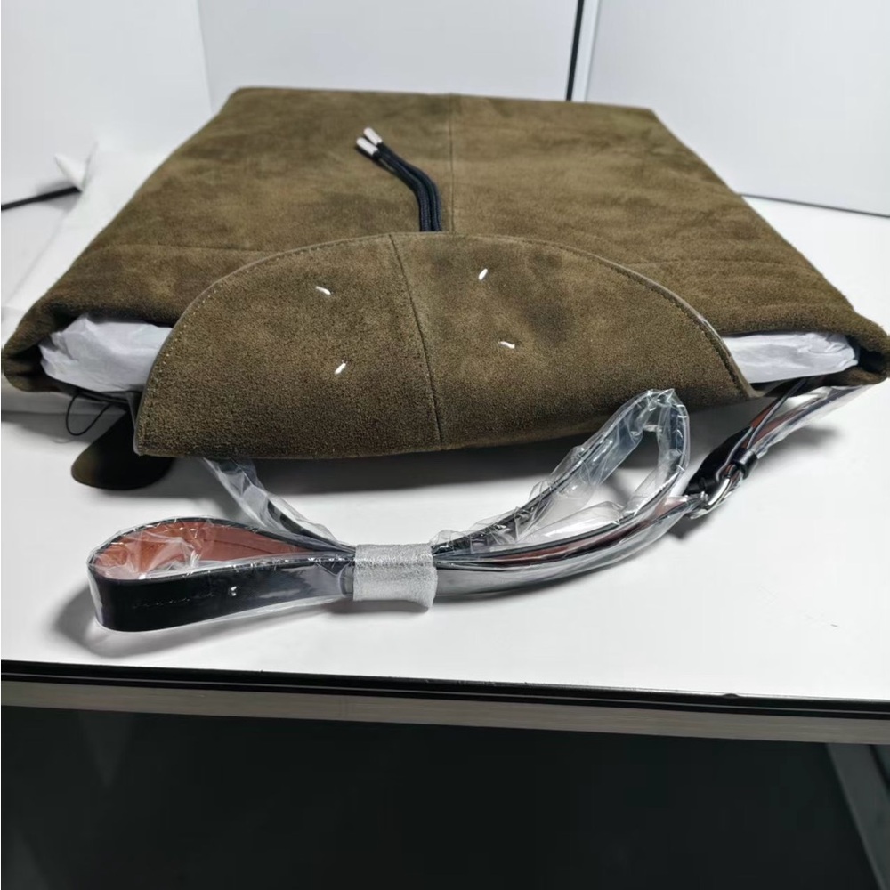 Martin Margiela Olive Green Suede Tote Bag - Picture 4 of 5